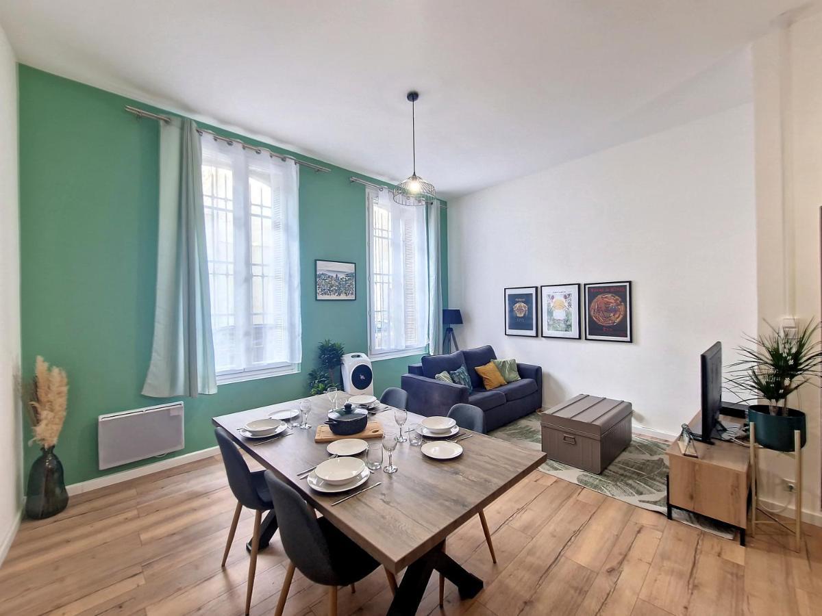 Nimes: Appartement L'Auguste Centre-Ville. エクステリア 写真