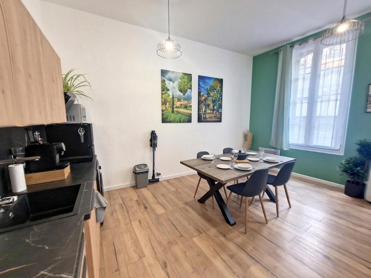 Nimes: Appartement L'Auguste Centre-Ville. エクステリア 写真